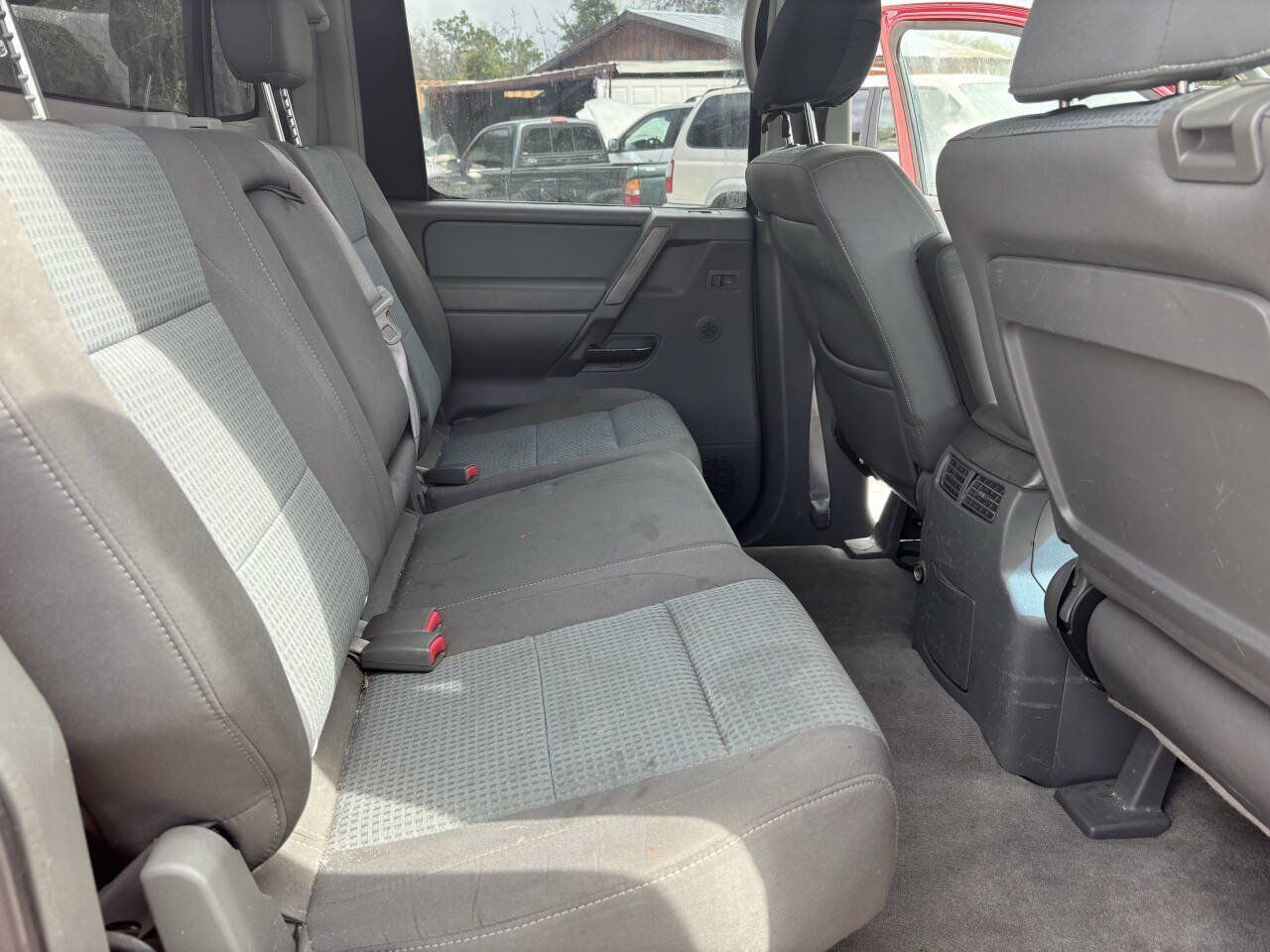 Used 2005 Nissan Titan SE w/ (W01) Utility Bed Pkg RWD image 11