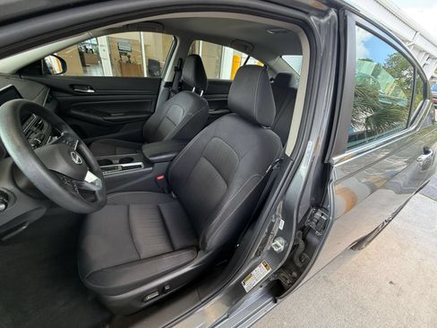 Used 2025 Nissan Altima 2.5 SV FWD image 36