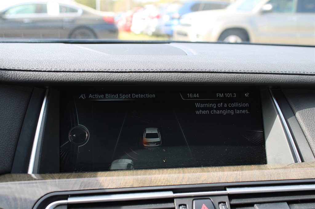 Used 2014 BMW 740Li RWD image 30