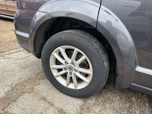 Used 2018 Dodge Journey SXT w/ Connectivity Group image 7