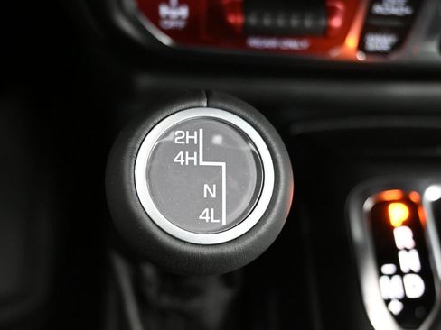 New 2025 Jeep Gladiator Rubicon w/ Convenience Group image 27