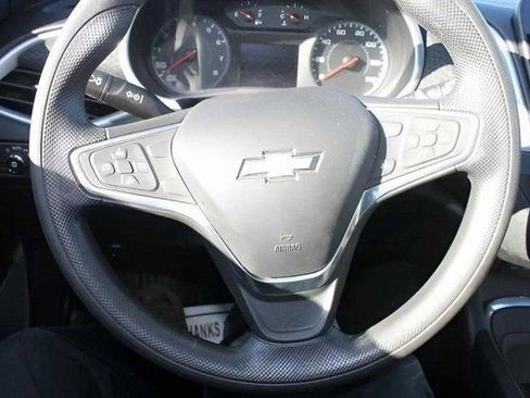 Used 2022 Chevrolet Malibu LT image 12