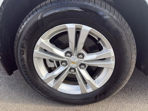 Used 2016 Chevrolet Equinox LT w/ Convenience Package image 11