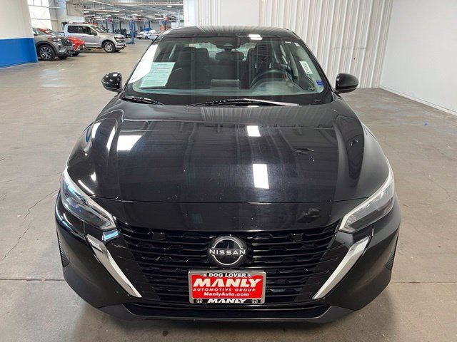 Used 2025 Nissan Sentra SV FWD image 8