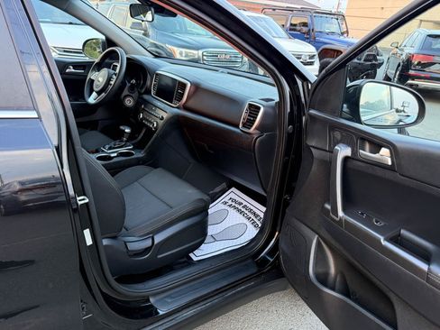 Used 2022 Kia Sportage LX FWD image 13