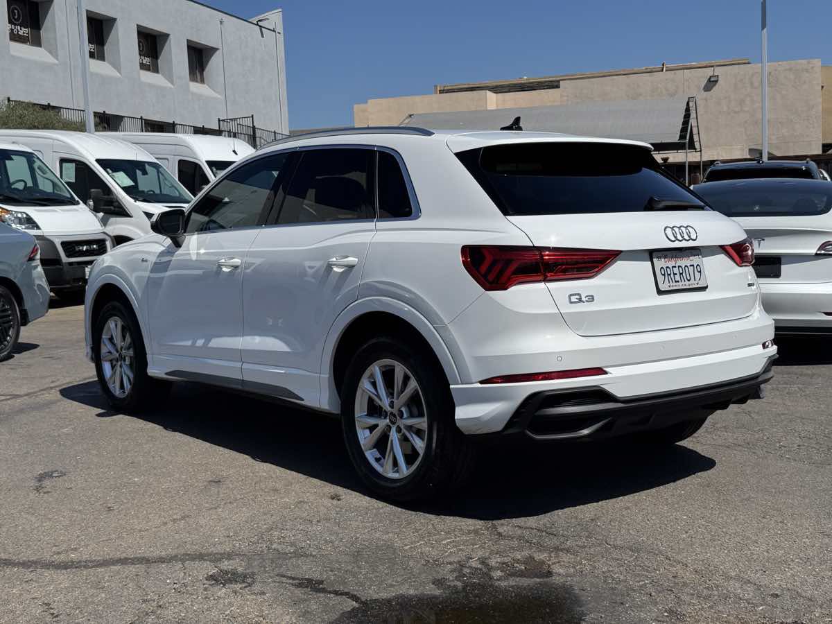 Used 2025 Audi Q3 2.0T Premium AWD/4WD image 12