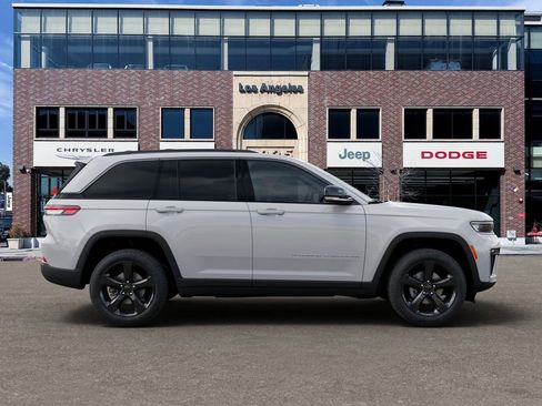 New 2026 Jeep Grand Cherokee Limited w/ Limited Altitude Package image 21