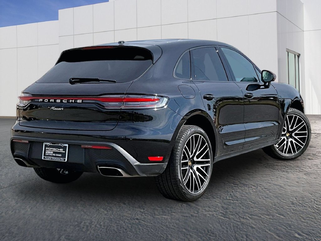 Certified 2026 Porsche Macan AWD/4WD image 7