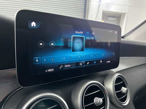 Used 2020 Mercedes-Benz GLC 300 4MATIC image 12