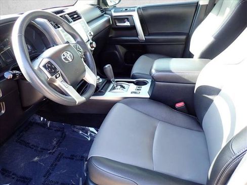 Used 2021 Toyota 4Runner SR5 Premium w/ Moonroof Package AWD/4WD image 12