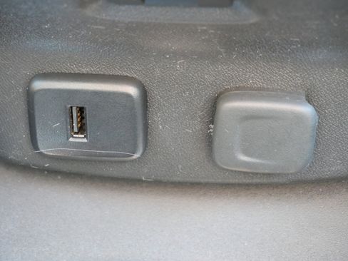 Used 2017 Chevrolet Malibu LT image 28