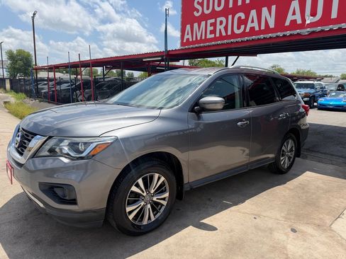 Used 2019 Nissan Pathfinder S AWD/4WD image 3