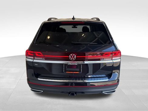 New 2026 Volkswagen Atlas SE image 4