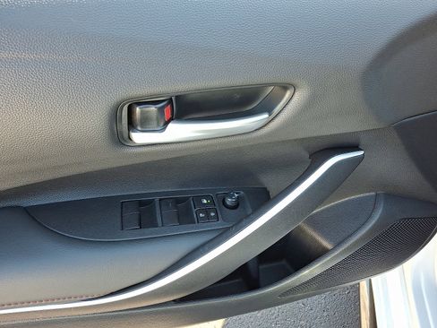 Used 2025 Toyota Corolla SE image 12