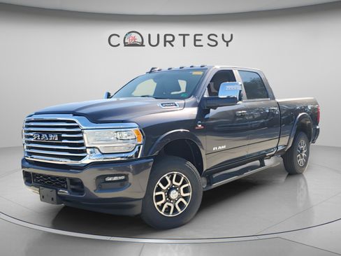 Used 2023 RAM 2500 Limited AWD/4WD image 1