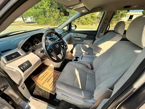 Used 2016 Honda Odyssey EX image 11