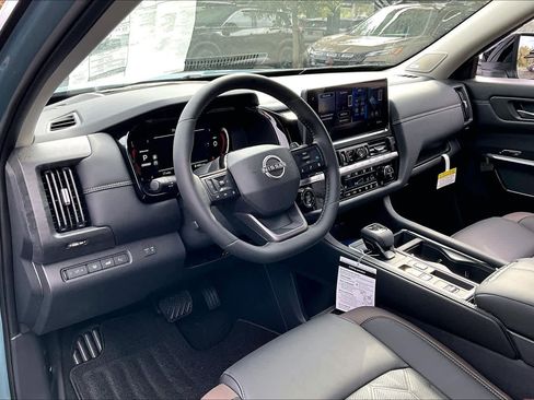 New 2026 Nissan Pathfinder Platinum w/ Accent Package image 8