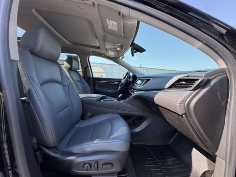 Used 2020 Buick Enclave Essence AWD/4WD image 16
