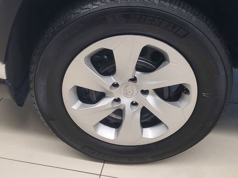 Certified 2024 Toyota RAV4 LE image 4