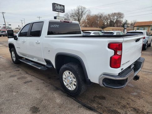 Used 2023 Chevrolet Silverado 2500 LT w/ Convenience Package image 5