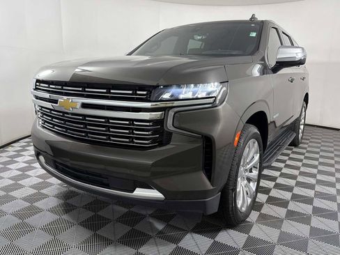 Used 2021 Chevrolet Tahoe Premier w/ Premium Package image 3