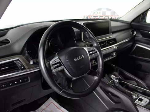 Used 2022 Kia Telluride EX w/ EX Premium Package FWD image 10