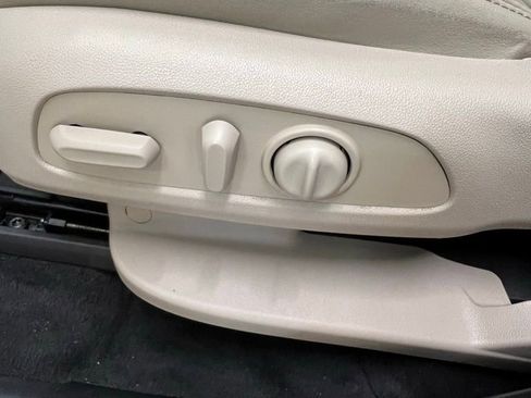 Used 2021 Buick Enclave Essence AWD/4WD image 27