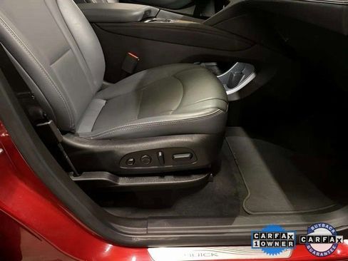 Used 2024 Buick Enclave Premium image 88