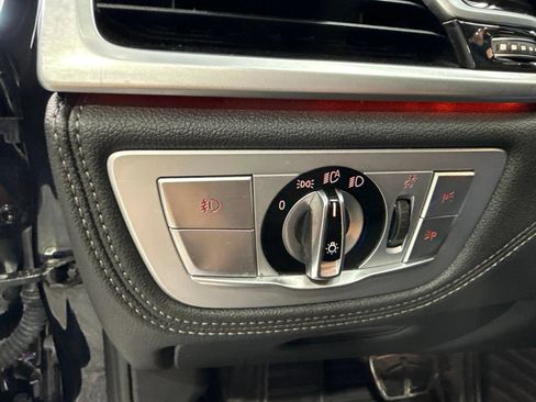 Used 2018 BMW 750i xDrive AWD/4WD image 23