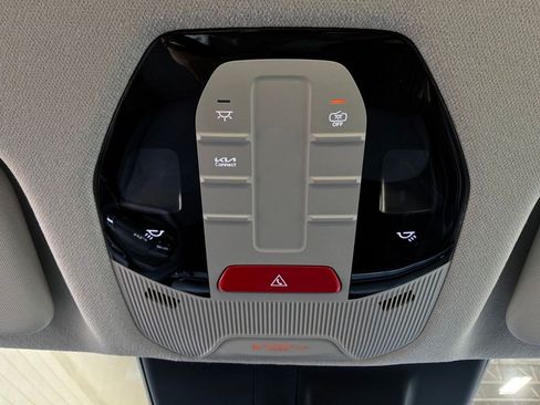 Used 2025 Kia K4 FWD image 16