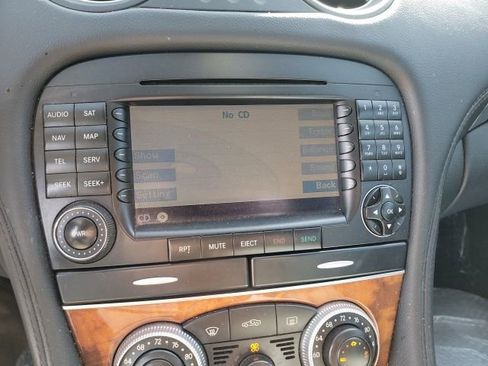 Used 2007 Mercedes-Benz SL 550 w/ Premium Pkg I image 14