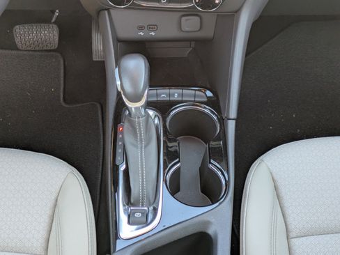 Used 2024 Buick Encore GX Preferred image 18