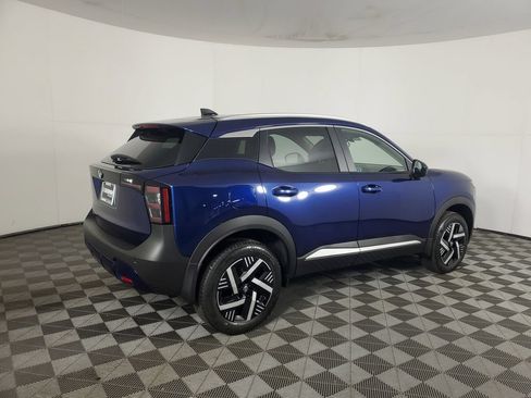 Used 2026 Nissan Kicks SV w/ SV Premium Package FWD image 4