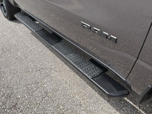 Used 2022 RAM 1500 Big Horn RWD image 5