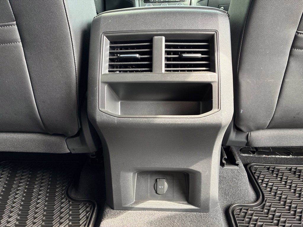 Used 2023 Volkswagen Atlas Cross Sport SE AWD/4WD image 53