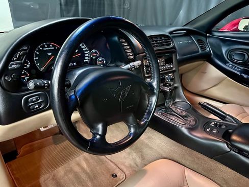 Used 2000 Chevrolet Corvette Coupe w/ Memory Pkg image 10