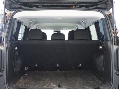 Used 2017 Jeep Renegade Latitude w/ Cold Weather Group image 20