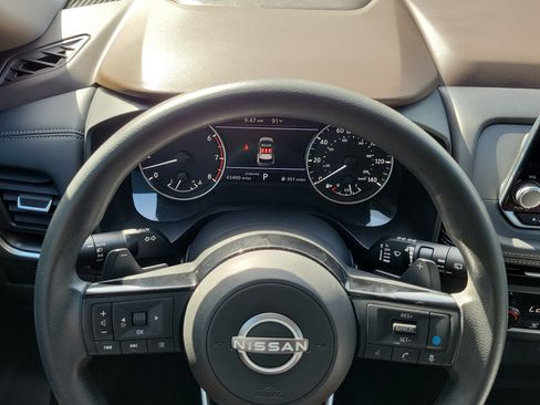 Certified 2023 Nissan Rogue SV FWD image 20