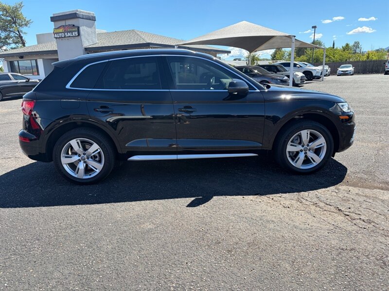 Used 2018 Audi Q5 2.0T Premium Plus w/ Premium Plus Package AWD/4WD image 3