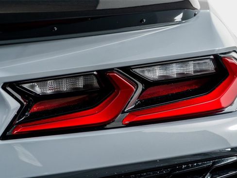 Used 2025 Chevrolet Corvette Z06 image 13