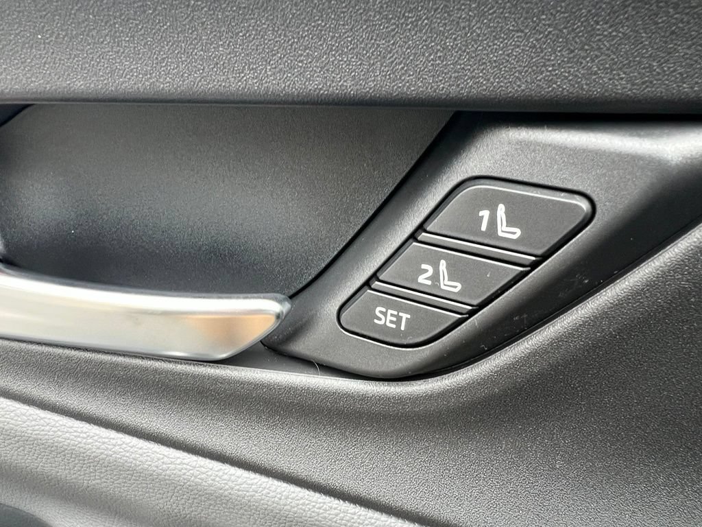 New 2027 Toyota Prius Limited AWD/4WD image 36