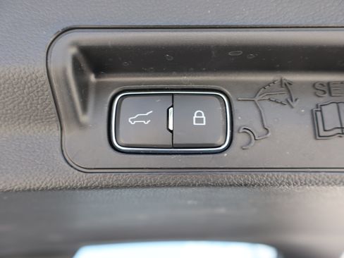 Used 2024 Ford Explorer XLT w/ Equipment Group 202A AWD/4WD image 27