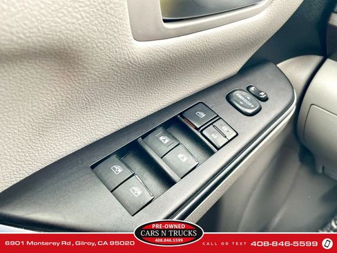 Used 2016 Toyota Camry LE FWD image 17