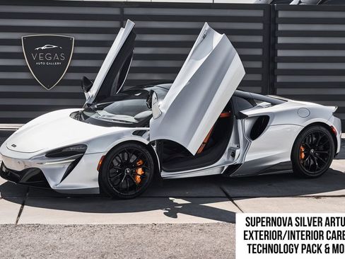 Used 2023 McLaren Artura RWD image 1