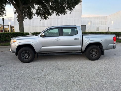 Used 2016 Toyota Tacoma SR w/ Towing Package AWD/4WD image 2