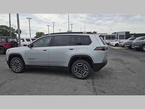 New 2026 Jeep Cherokee Laredo AWD/4WD image 27