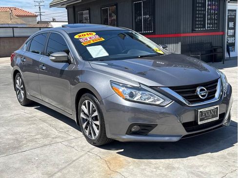 Used 2016 Nissan Altima 2.5 SV w/ Convenience Package FWD image 1