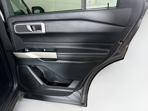 Used 2024 Ford Explorer XLT w/ Equipment Group 202A image 31