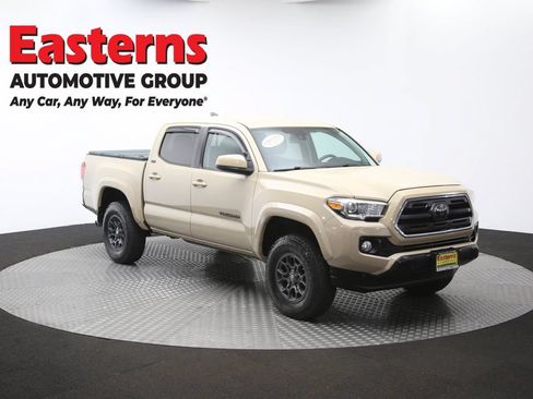Used 2018 Toyota Tacoma SR5 AWD/4WD image 47