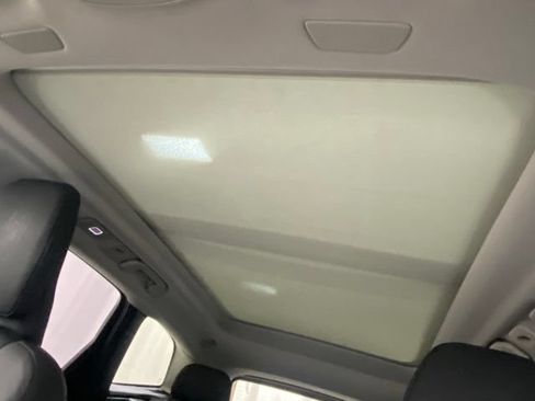 Used 2025 Volvo XC60 B5 Plus AWD/4WD image 27